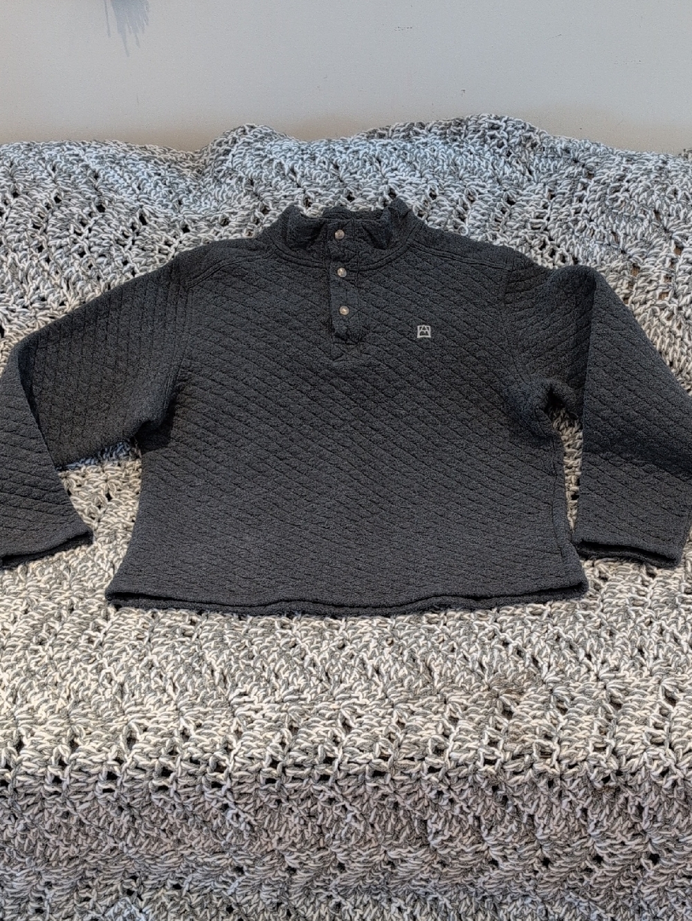 330 - Avalanche Quilted Henley Pullover | Size L